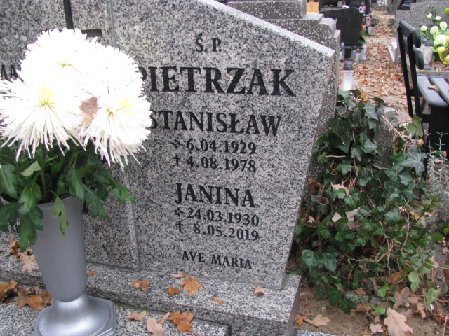 Janina PIETRZAK 1930 Nowa Sól - Grobonet - Wyszukiwarka osób pochowanych