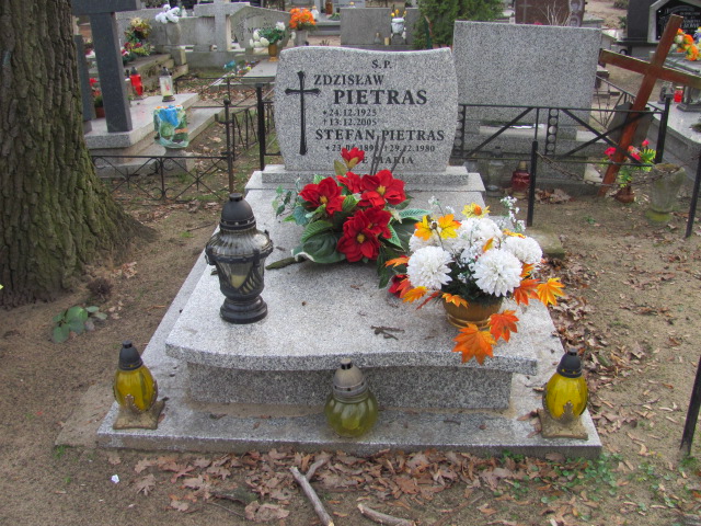 Grób Emilia Pietrowska - Pietras
