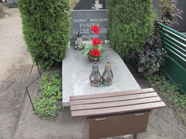 Grób Salomea Piątek