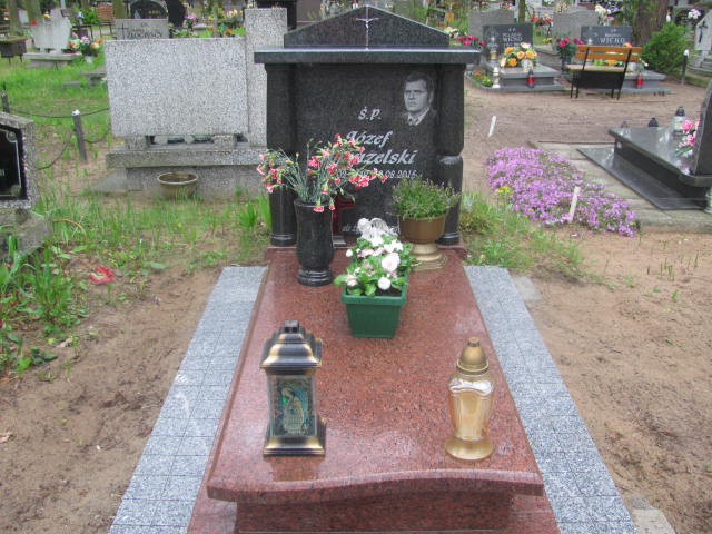 Grób KRYSTYNA KAMZELSKA